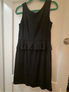 Donna Morgan Black Sleeveless Peplum Midi Dress